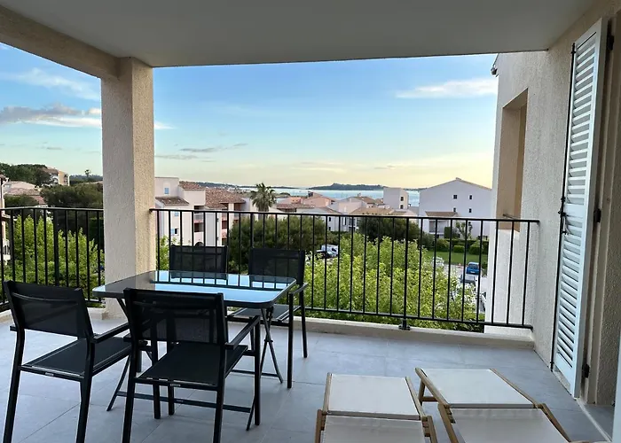 Les Balcons Apartment